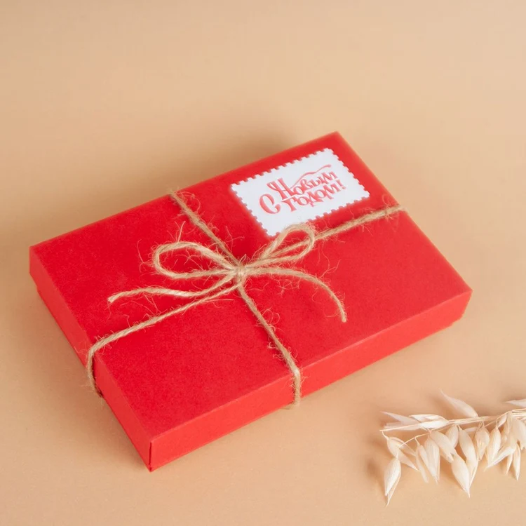 Гирлянда из дерева с символами года