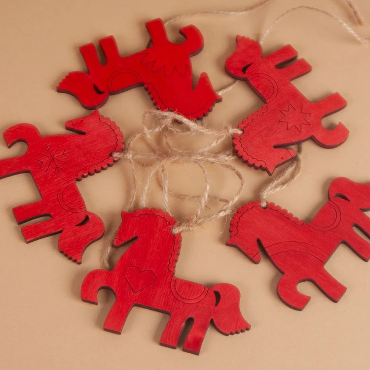 Гирлянда из дерева с символами года