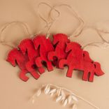 Гирлянда из дерева с символами года